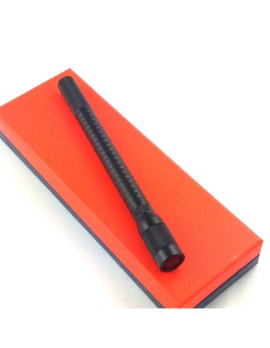 Outil cigare multifonction: double emporte pièce, perforateur, aiguille.